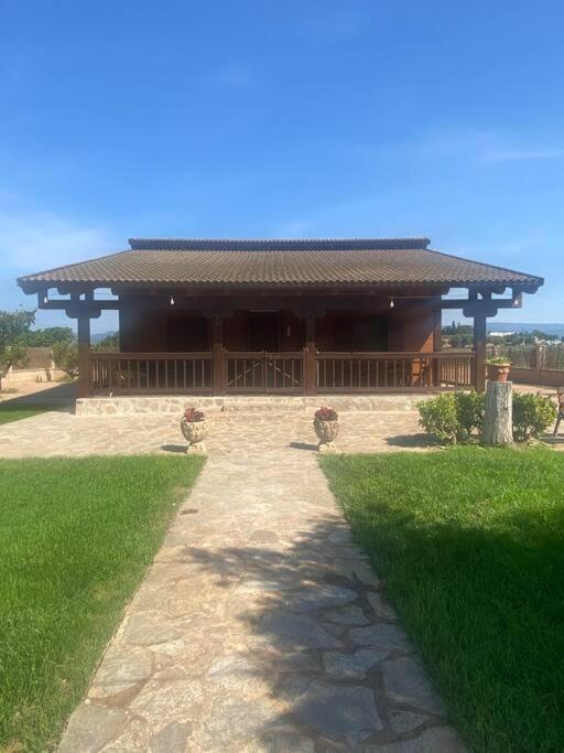 Сasa de vacaciones Casa De Madera Con Piscina En Cambrils *
