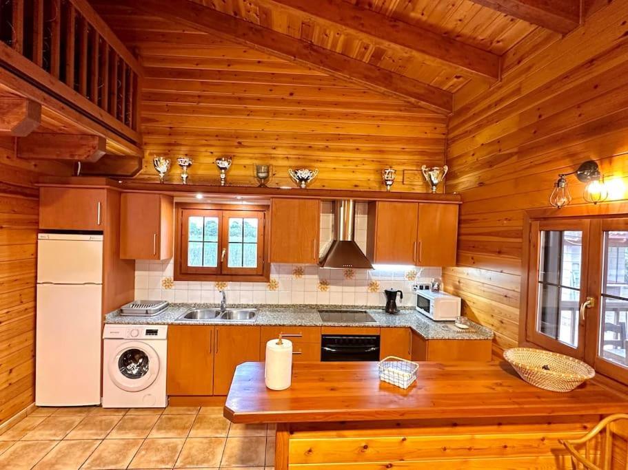 Сasa de vacaciones Casa De Madera Con Piscina En Cambrils