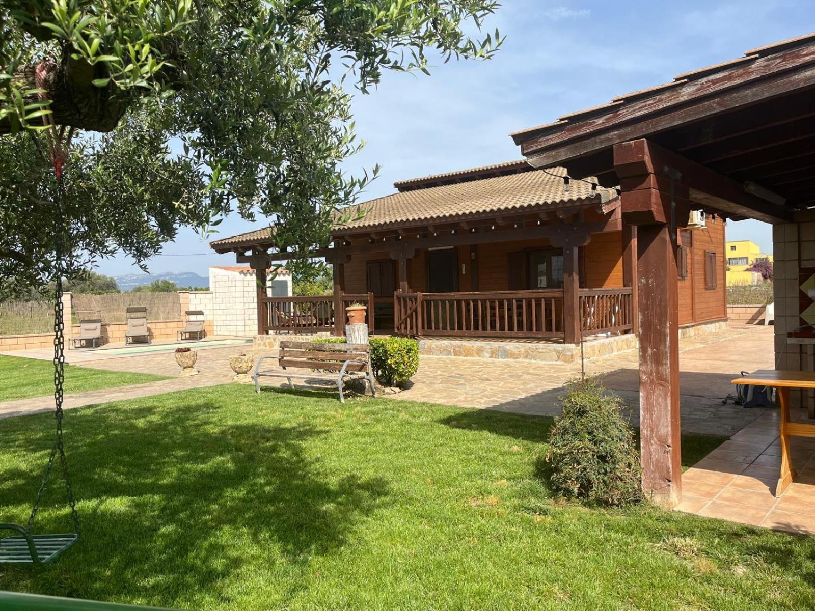 Dom wakacyjny Casa De Madera Con Piscina En Cambrils